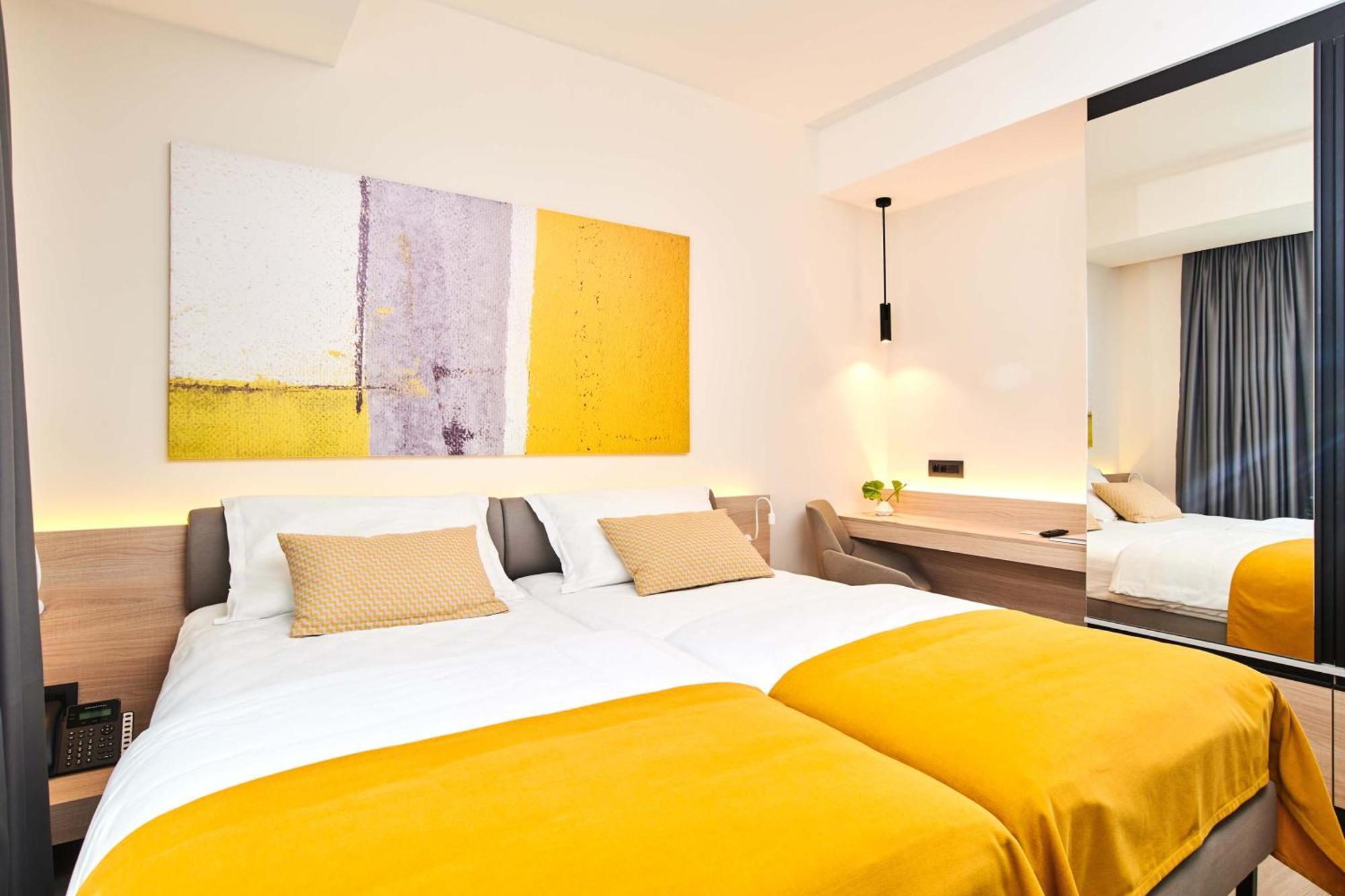 Classic Family Apartment 42