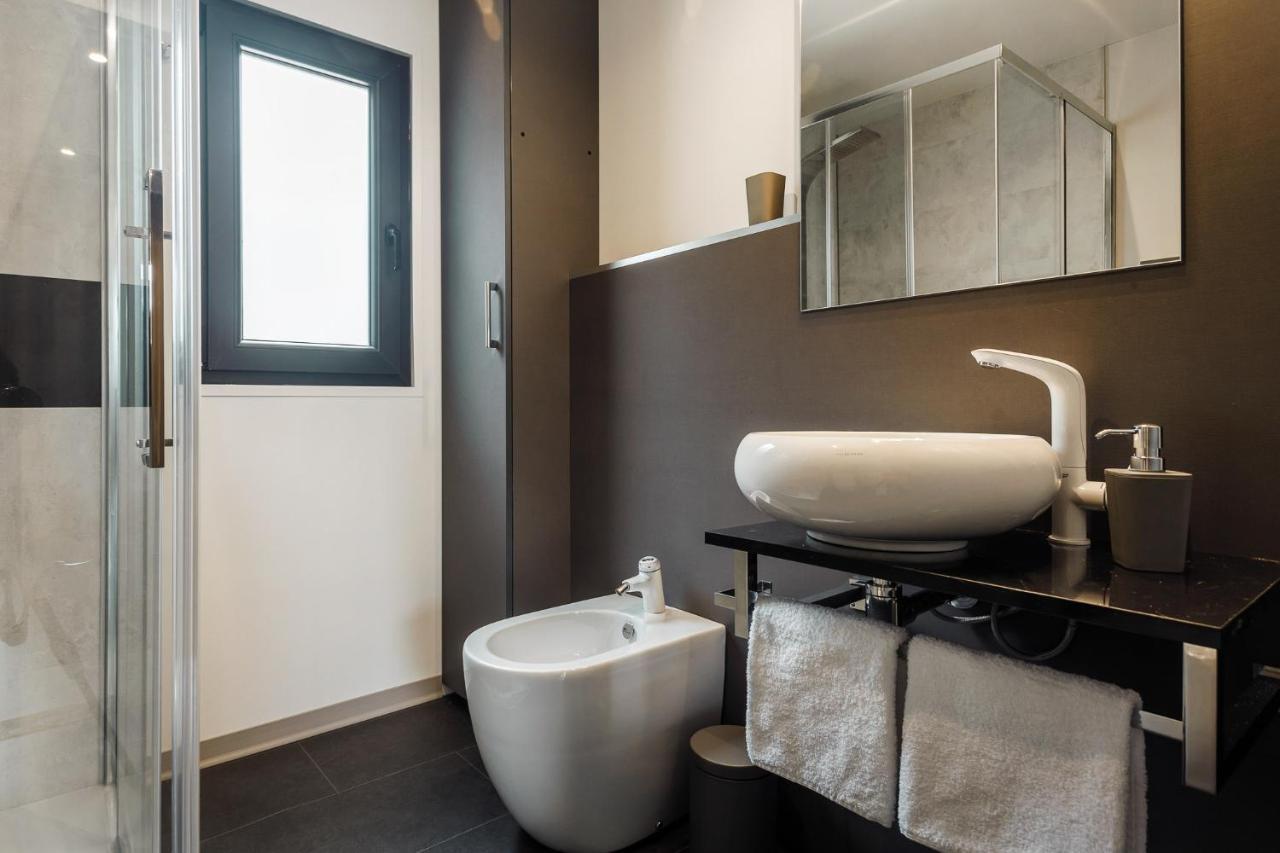 Luxuriöses Mobilheim Marine mit eigenem Pool und Whirlpool